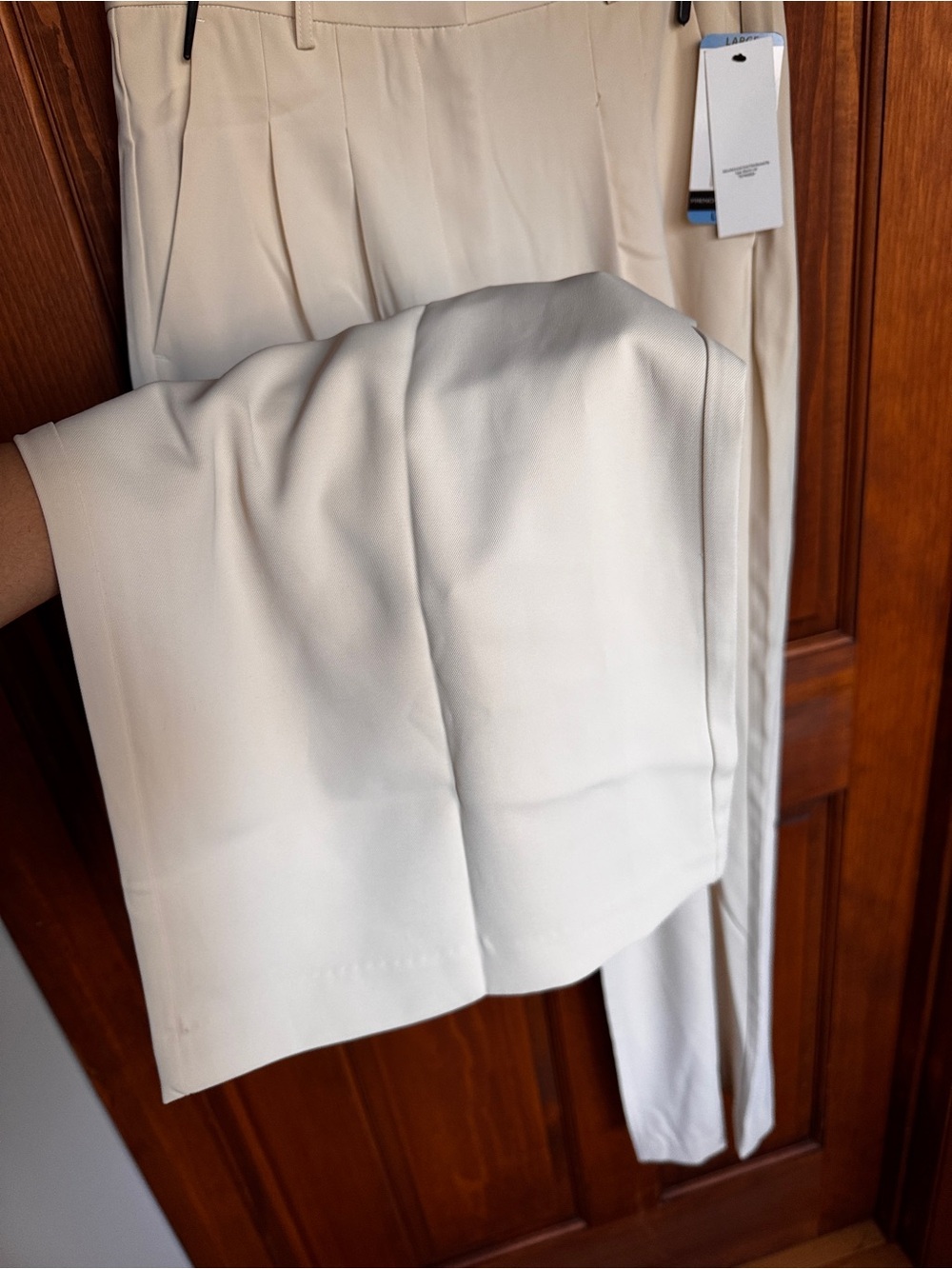 66. French Connection High-Waist Wide-Leg Trousers in Cream - Picture 7 of 13